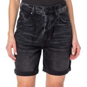 NWT Earnest Sewn. Raw Hem Midi Denim Shorts in Black Wash